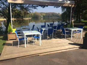  L'Auberge du Lac  Анне